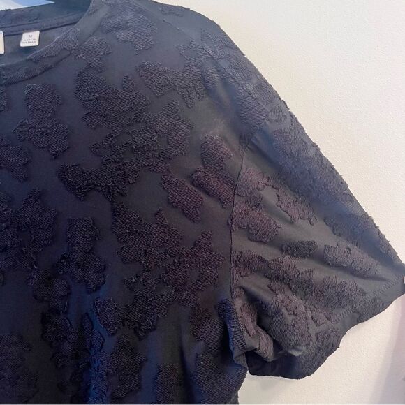 Aritzia Wilfred Black Sheer Top with Embroidered Floral Detailing Size Medium - Picture 5 of 7